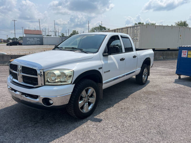 dodge ram 1500 pickup 2008 1D7HU182X8S556504 image dodge ram 1500 pickup 2008 1D7HU182X8S556504 image